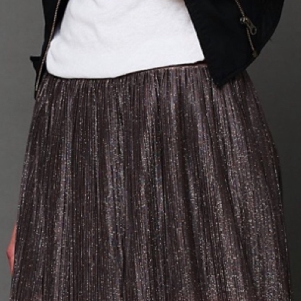 “DRESS THE POPULATION” Pleated Glittery Mini Skirt